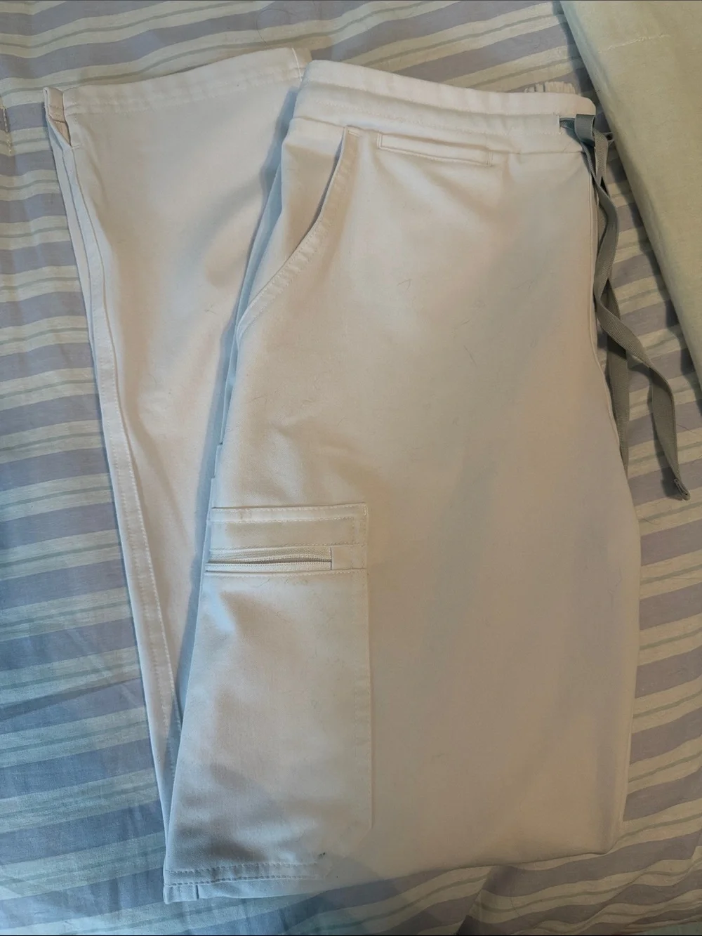 Figs Men's optic white Cairo cargo pants
